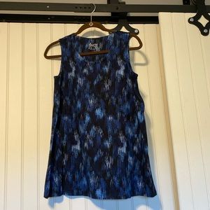 Brand new Denim & Co. stretchy swing tank. Medium. 27” long, 20” pit.